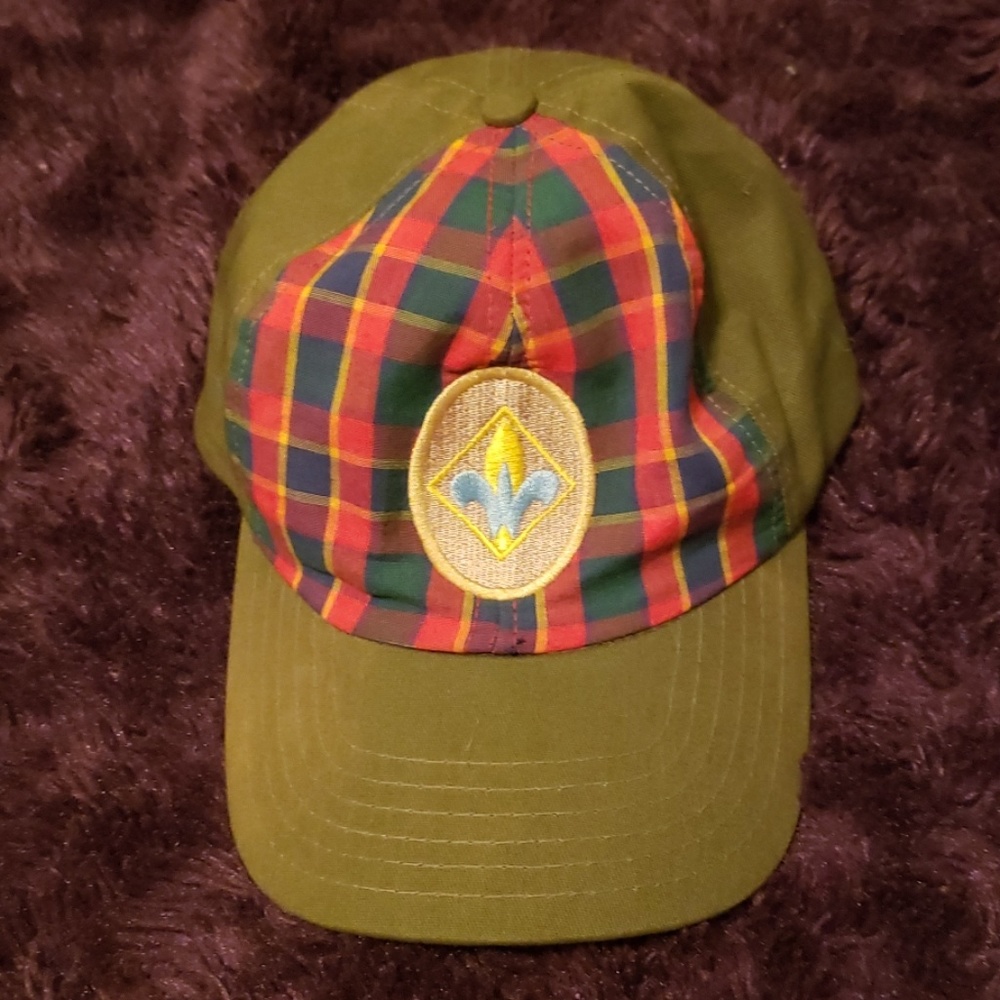Snap back hat